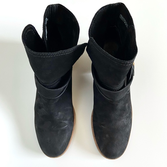UGG } Elora Slouch Boots - Picture 8 of 15